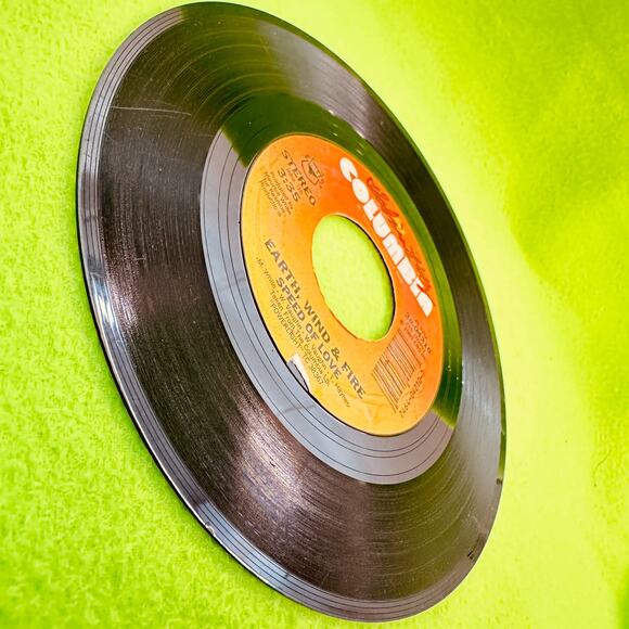Earth Wind & Fire -‎ Speed of Love / Magnetic - 45rpm Vinyl Record - Picture 2 of 5